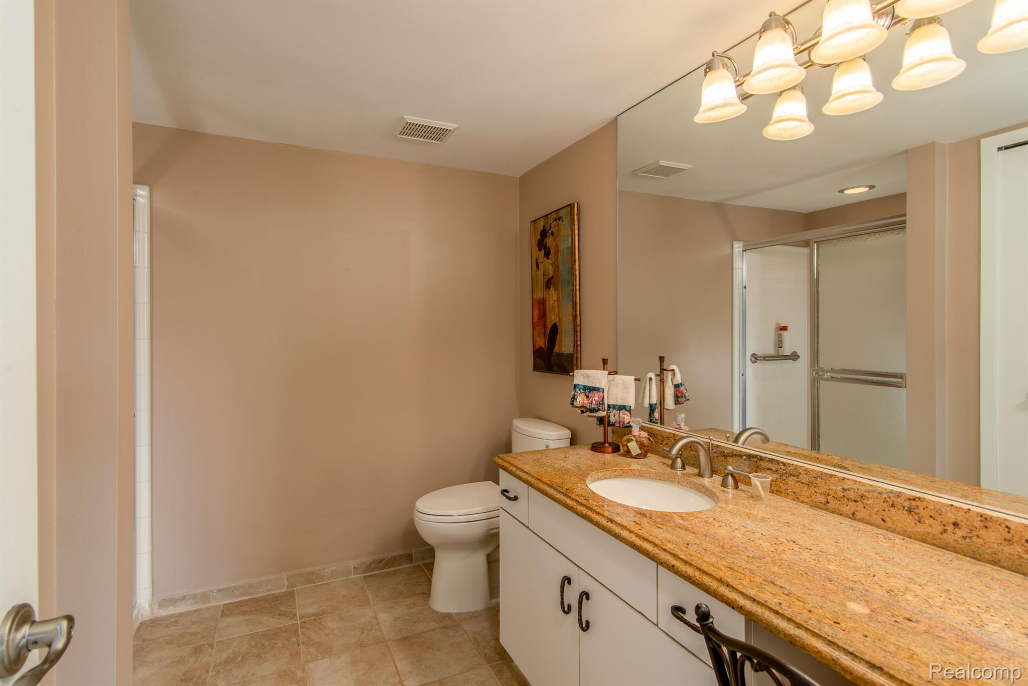 7075 ELMHURST