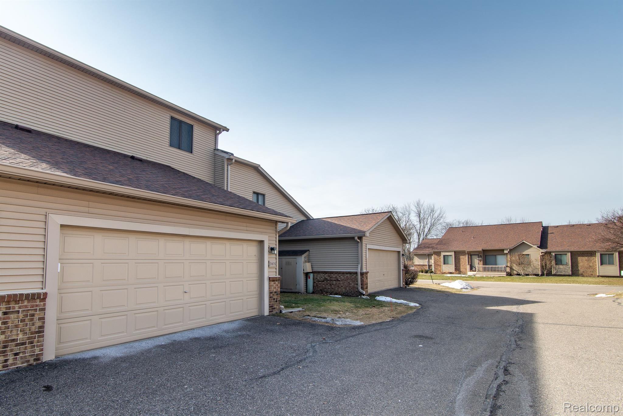 7075 ELMHURST