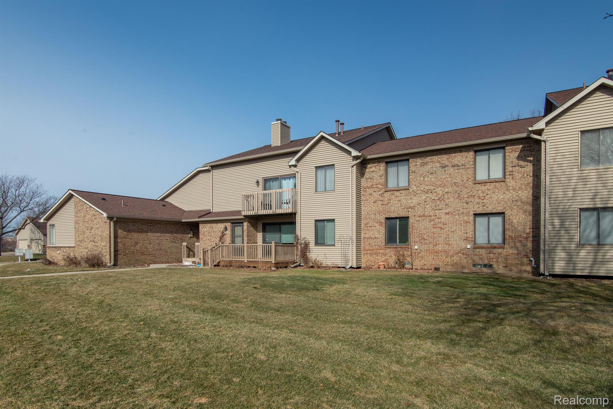 7075 ELMHURST