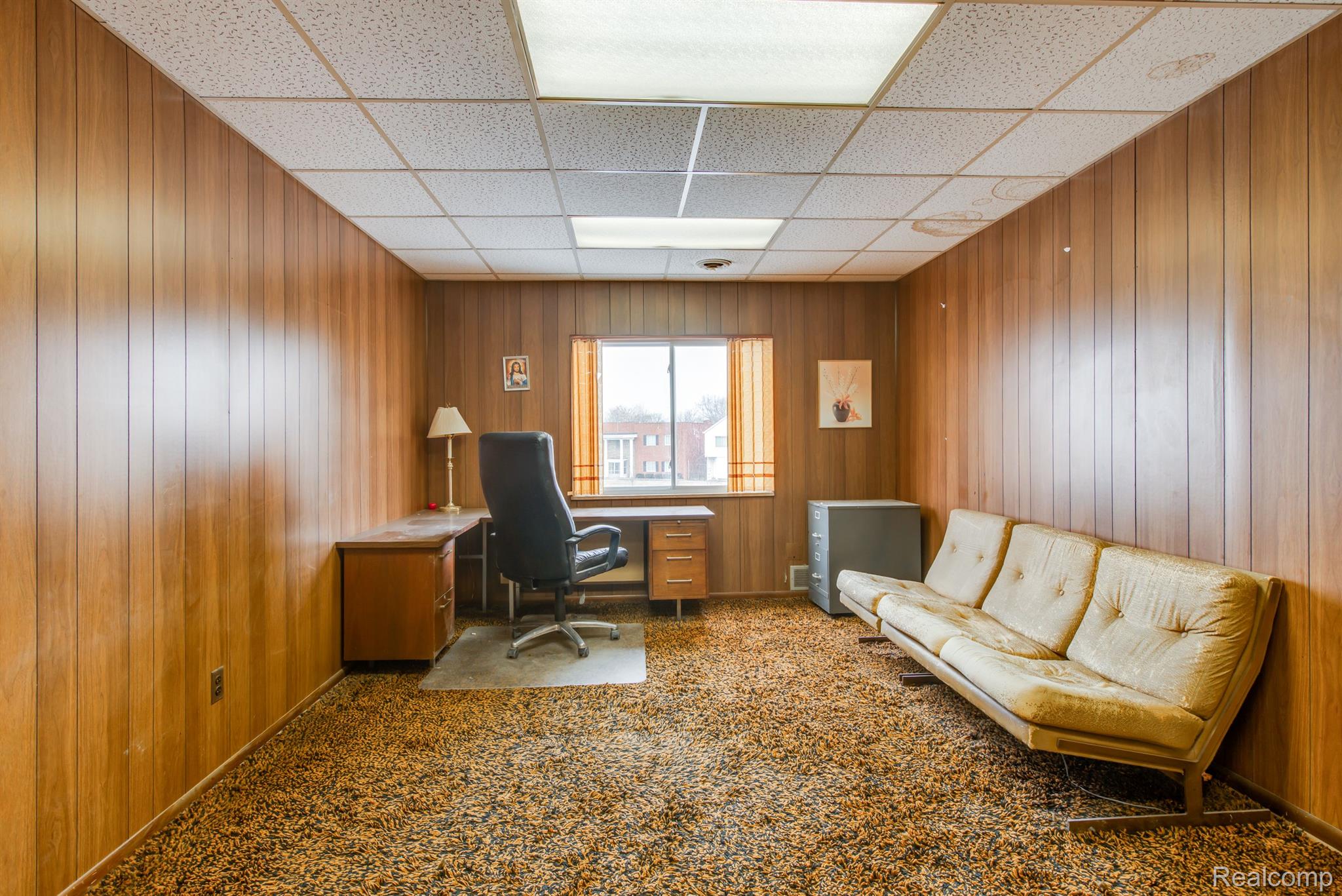 28640 GRATIOT AVE