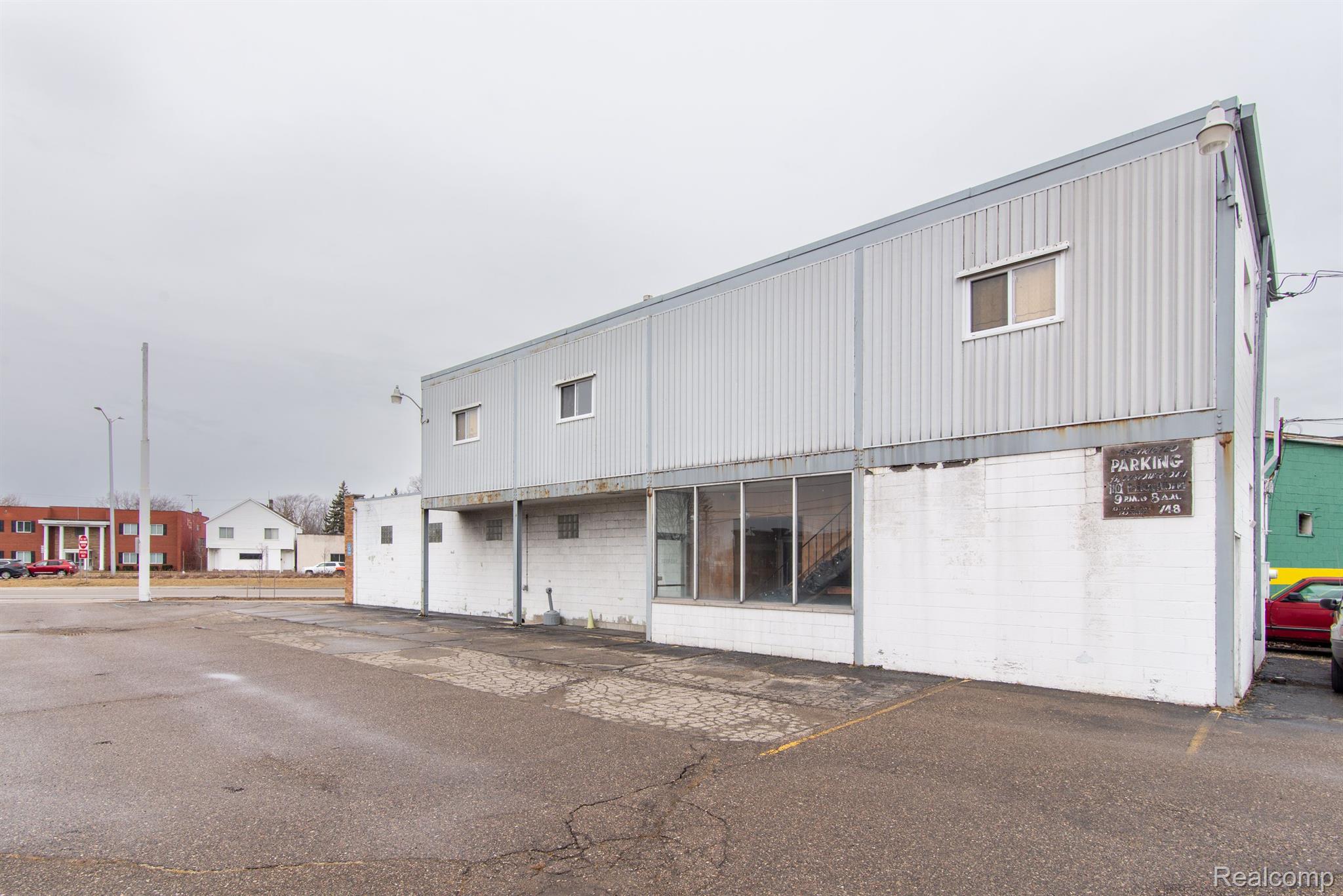 28640 GRATIOT AVE