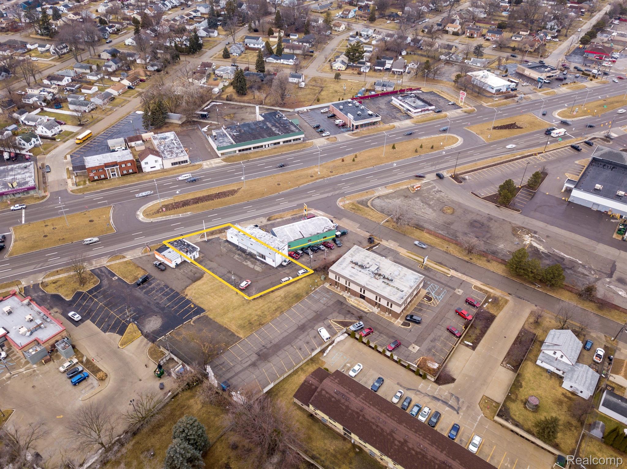28640 GRATIOT AVE