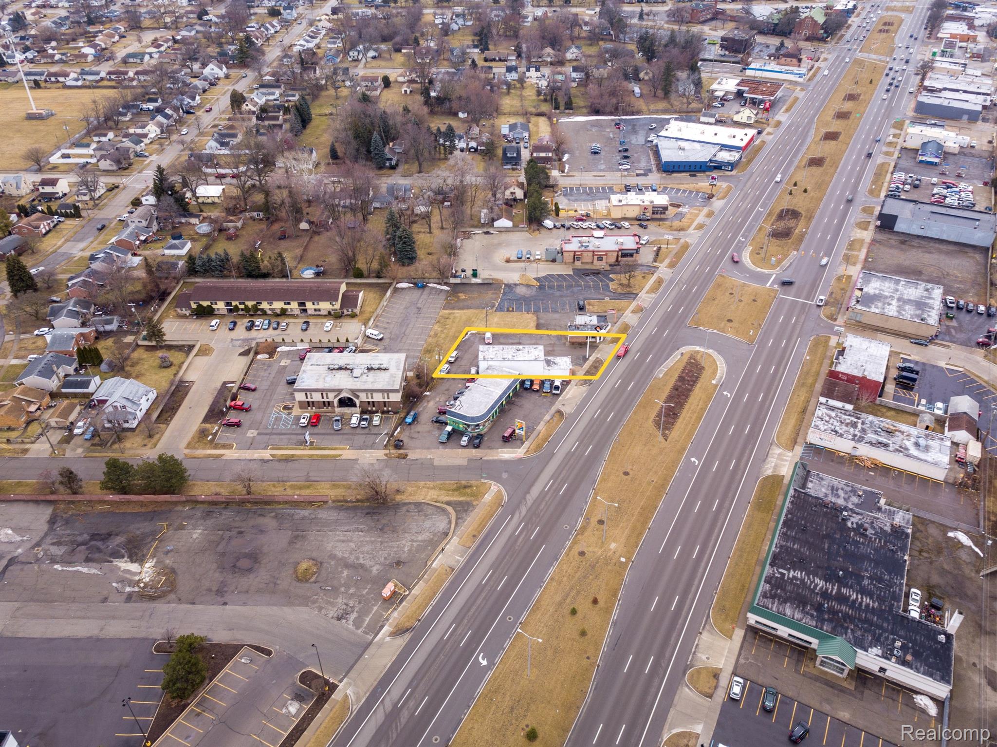 28640 GRATIOT AVE