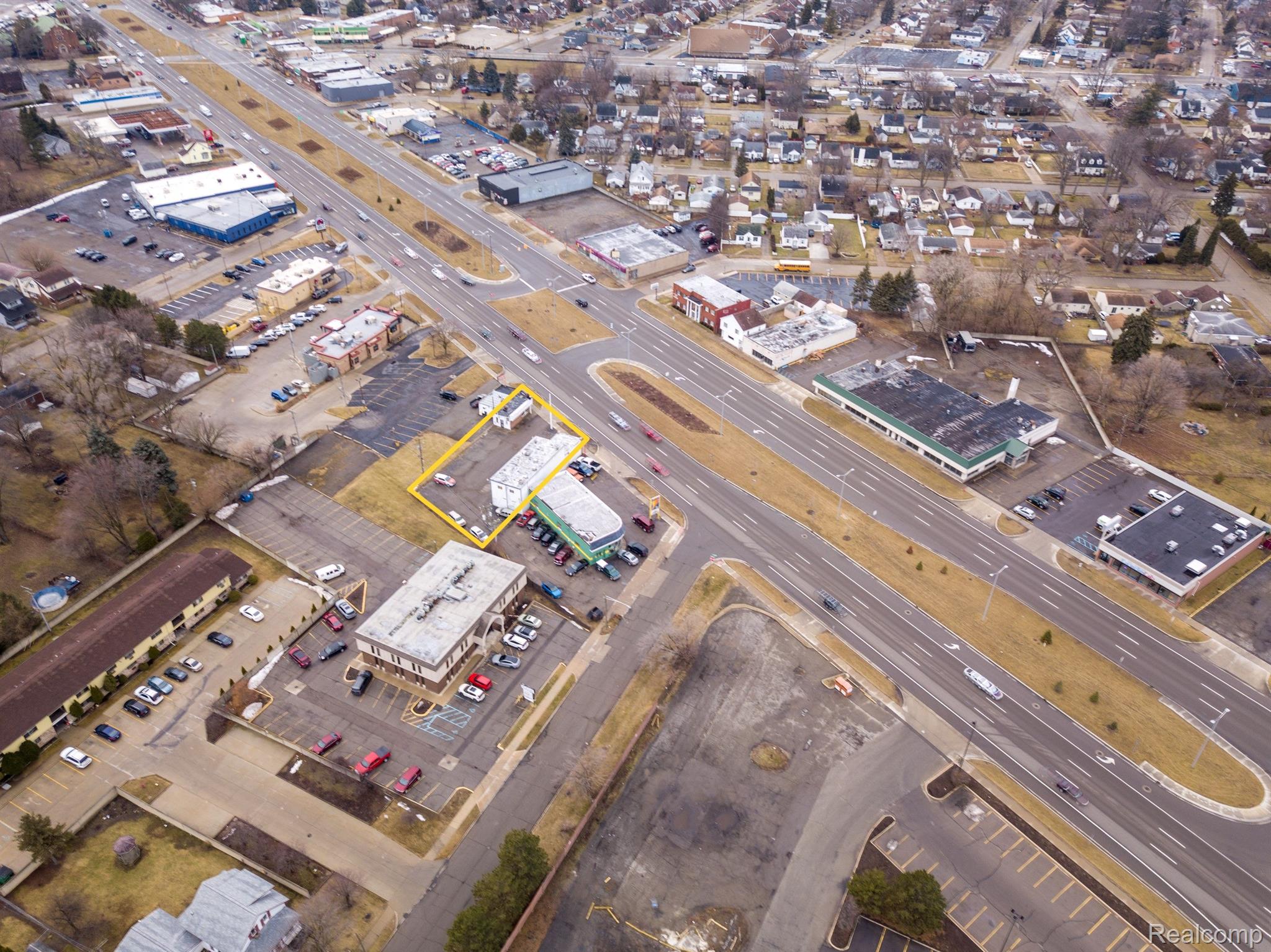 28640 GRATIOT AVE