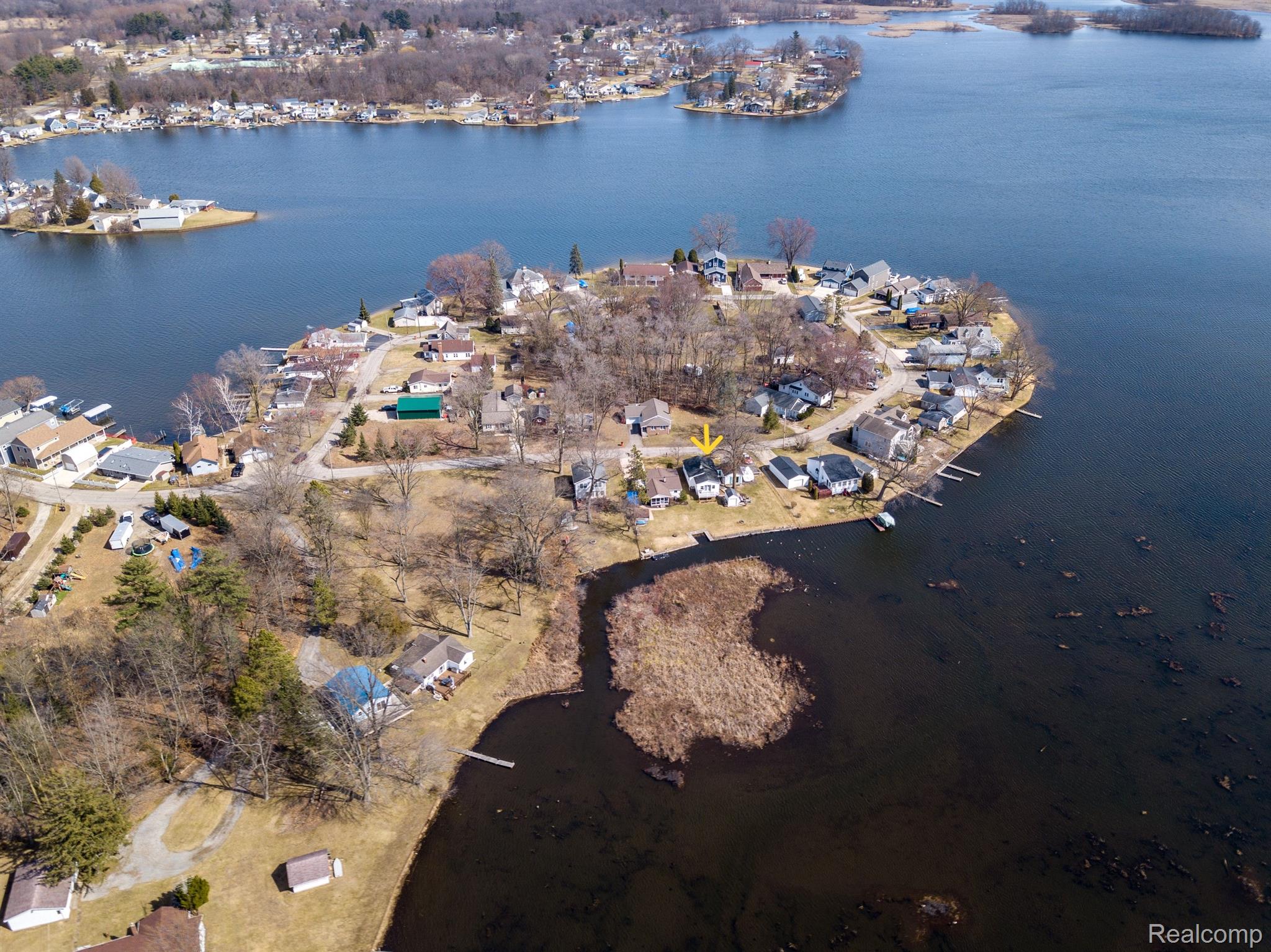 861 S LAKESIDE DR