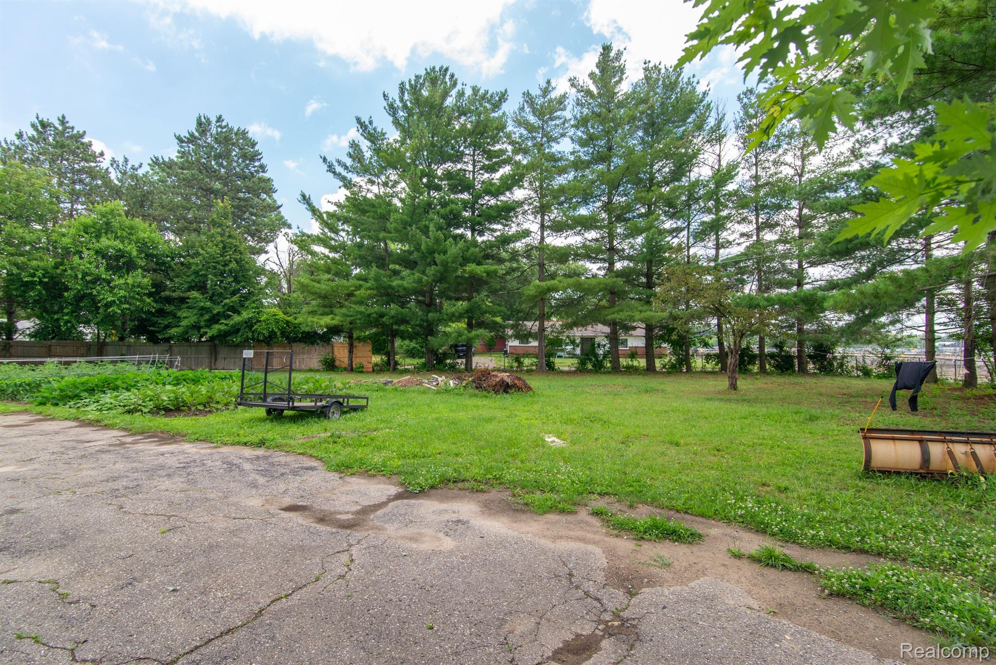 1312 EARLMOOR BLVD