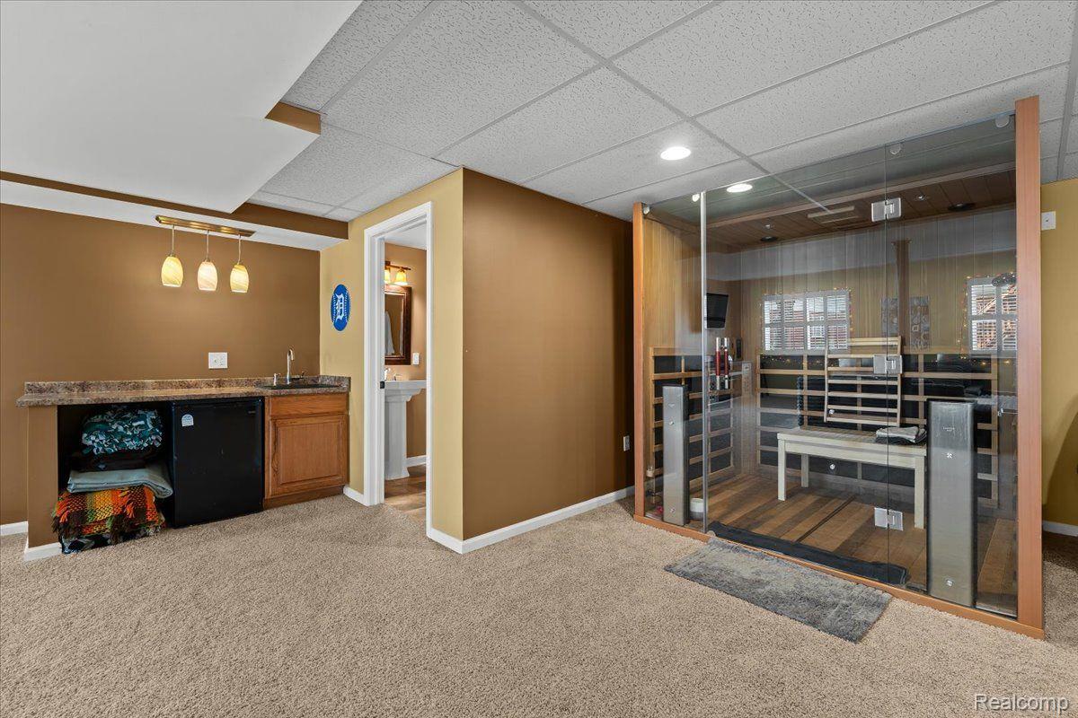 17020 CARRIAGE WAY