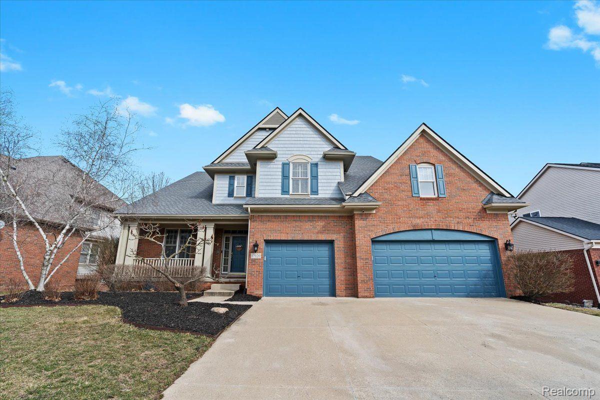 17020 CARRIAGE WAY