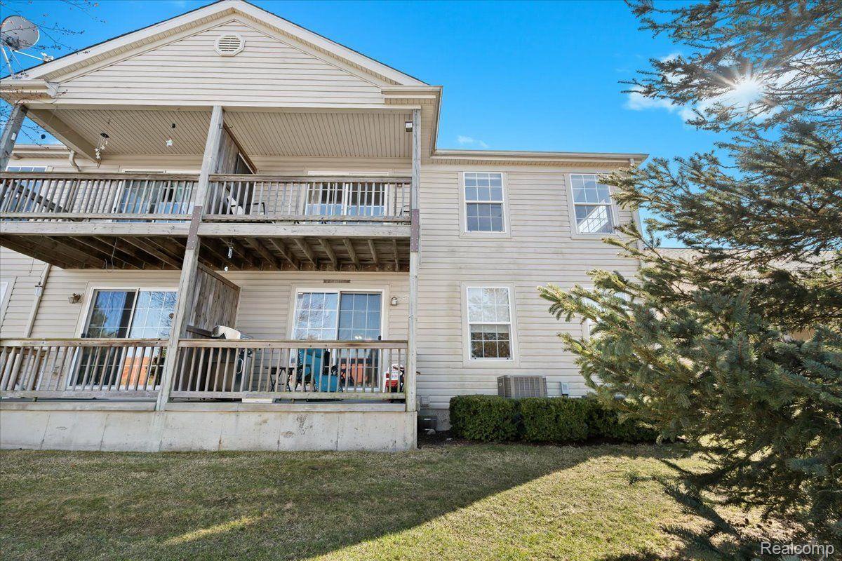 273 VICTORIA DR