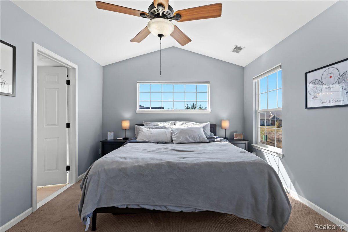 273 VICTORIA DR
