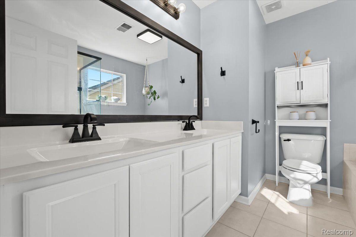273 VICTORIA DR