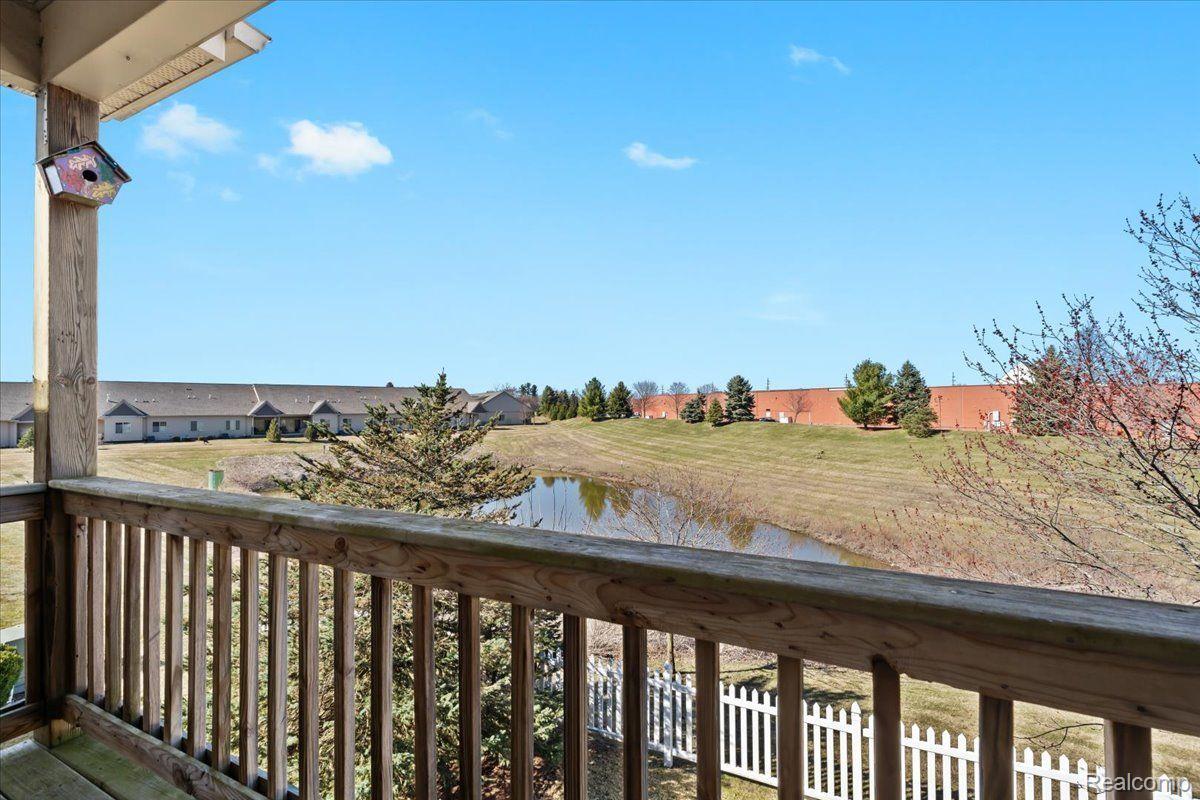 273 VICTORIA DR