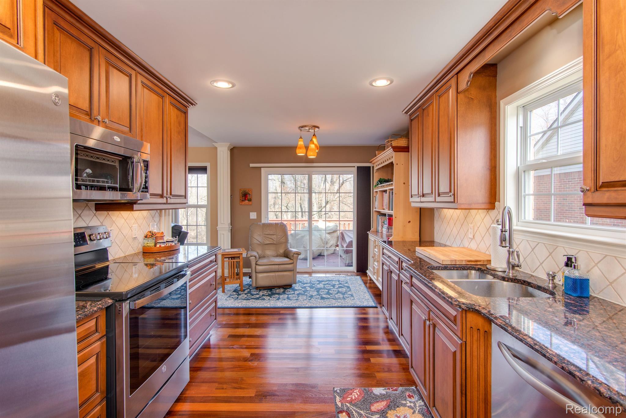1754 GENOA CIR