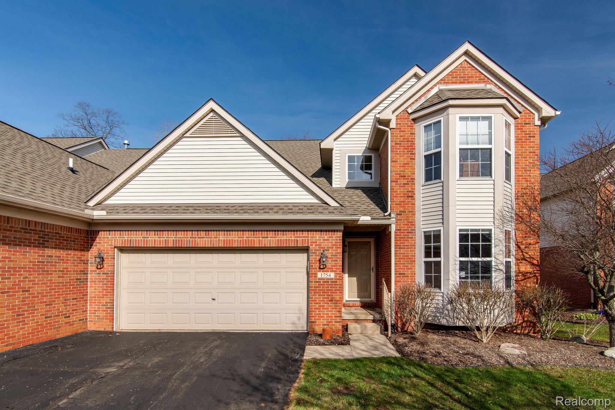 1754 GENOA CIR