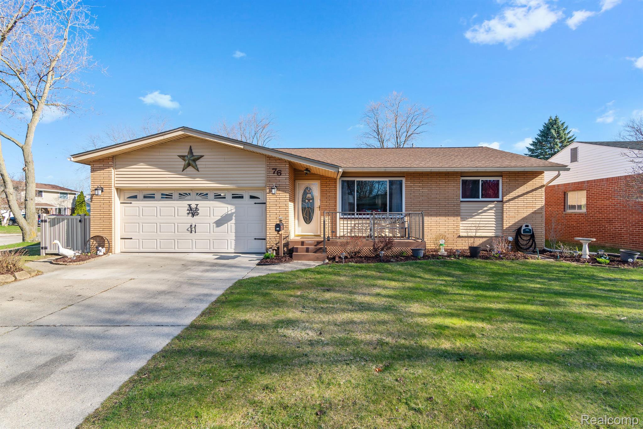 76 W BRAMAN AVE