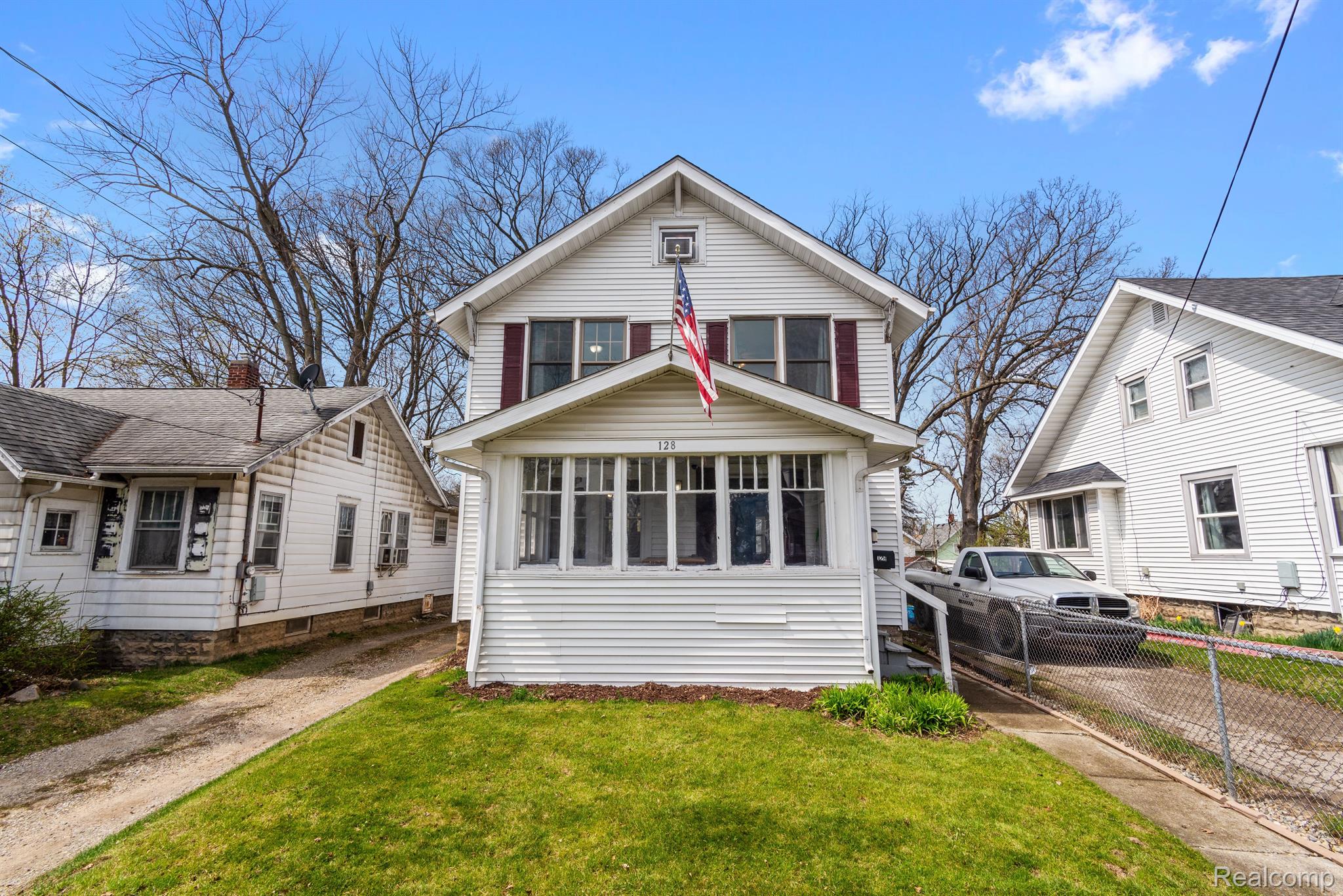 128 S FOSTER AVE