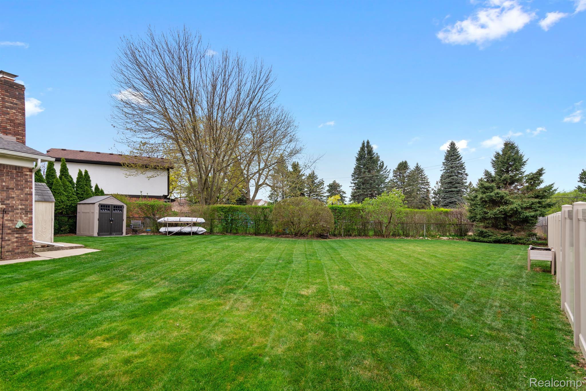 14475 WOODSIDE DR