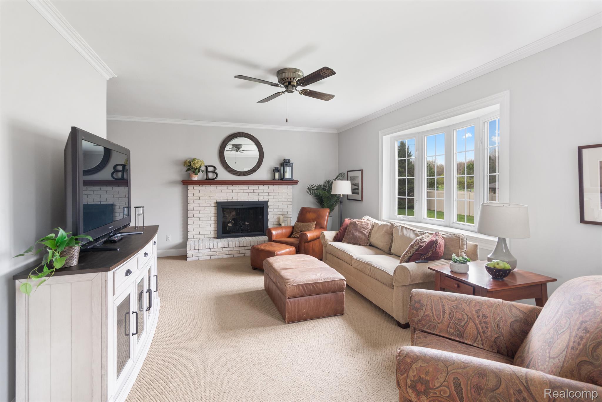 14475 WOODSIDE DR