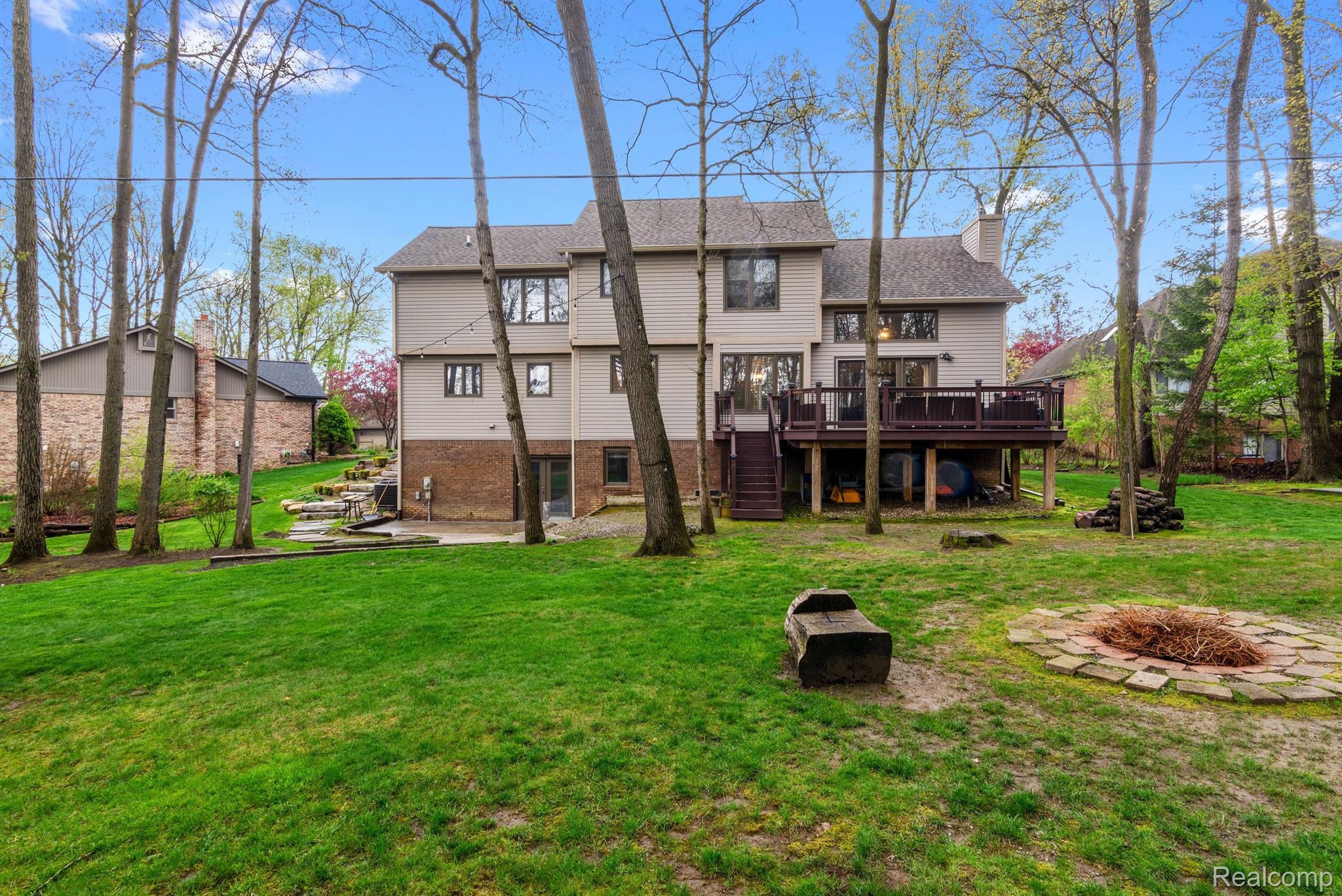 169 WATERVIEW DR