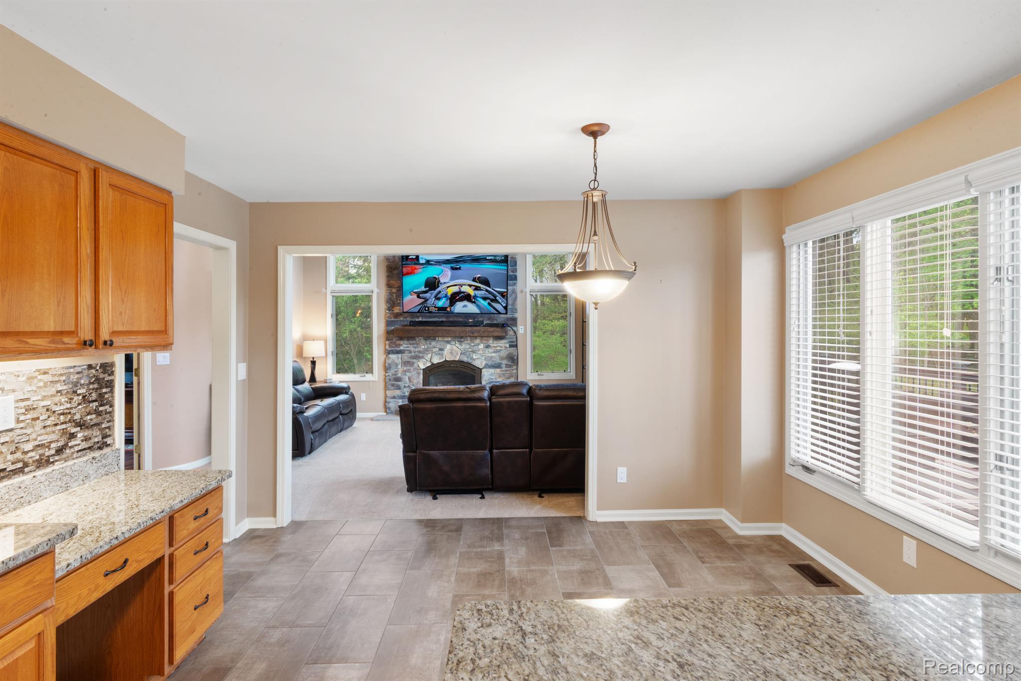 169 WATERVIEW DR