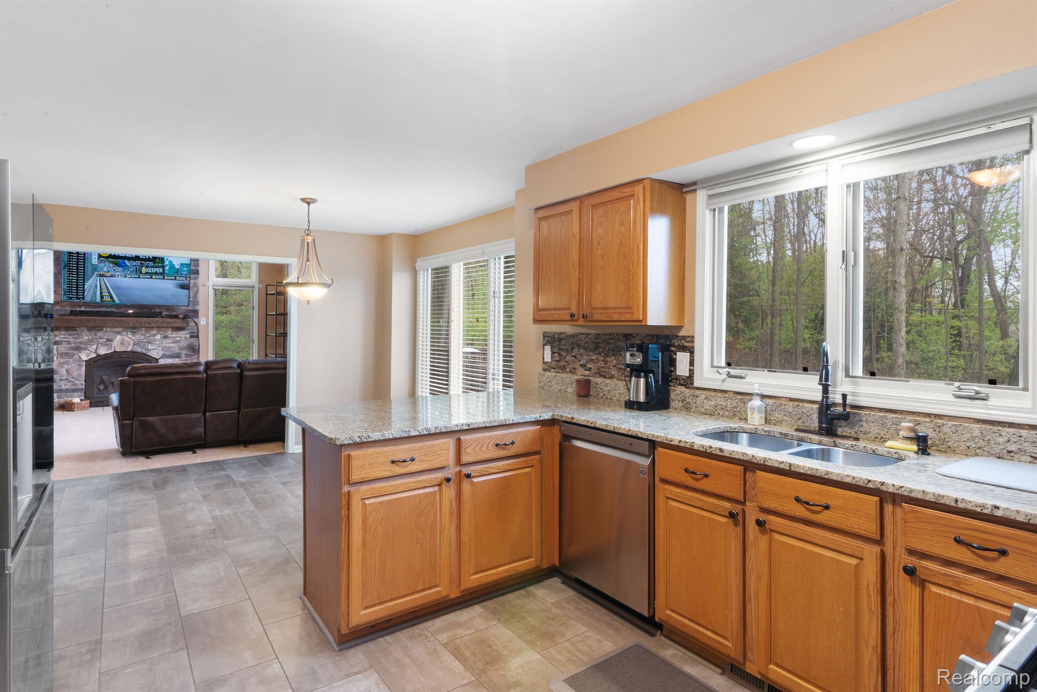 169 WATERVIEW DR