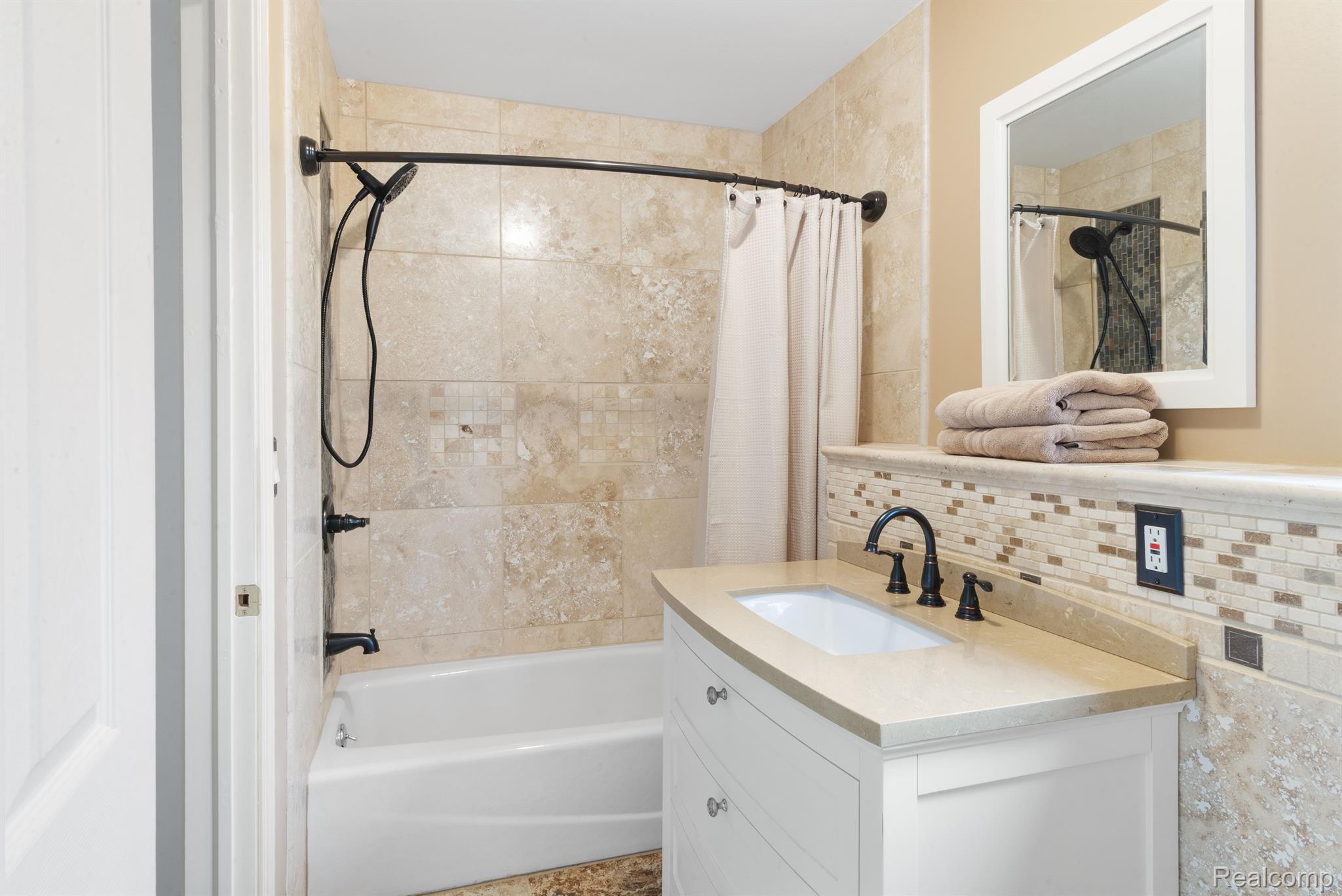 169 WATERVIEW DR