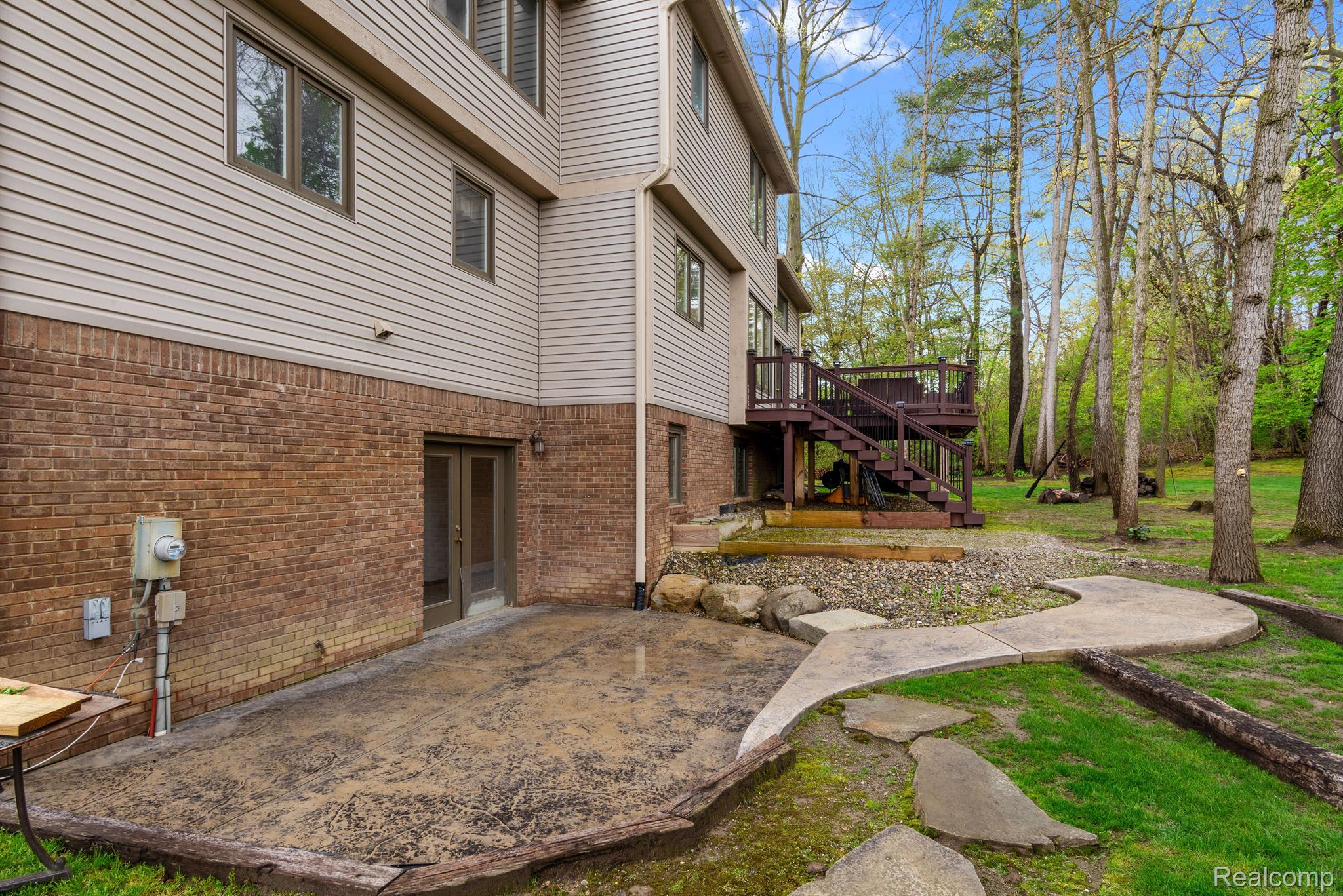169 WATERVIEW DR