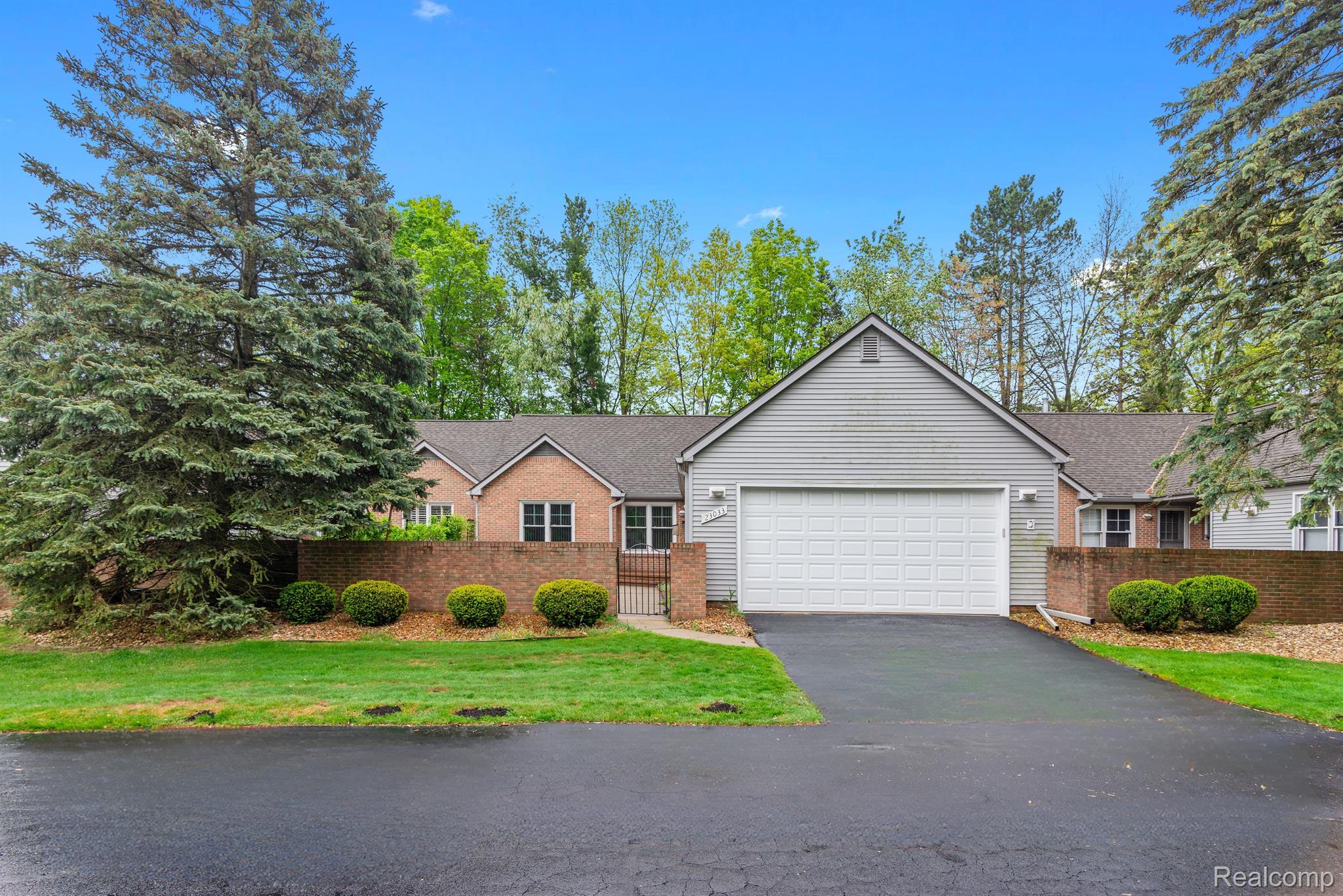 23033 FARMINGTON RD