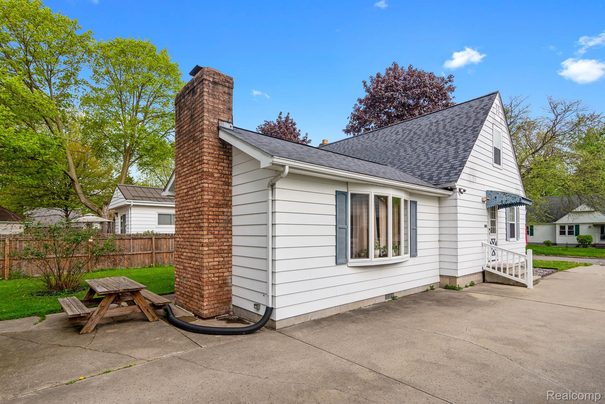 317 HUNTER Street