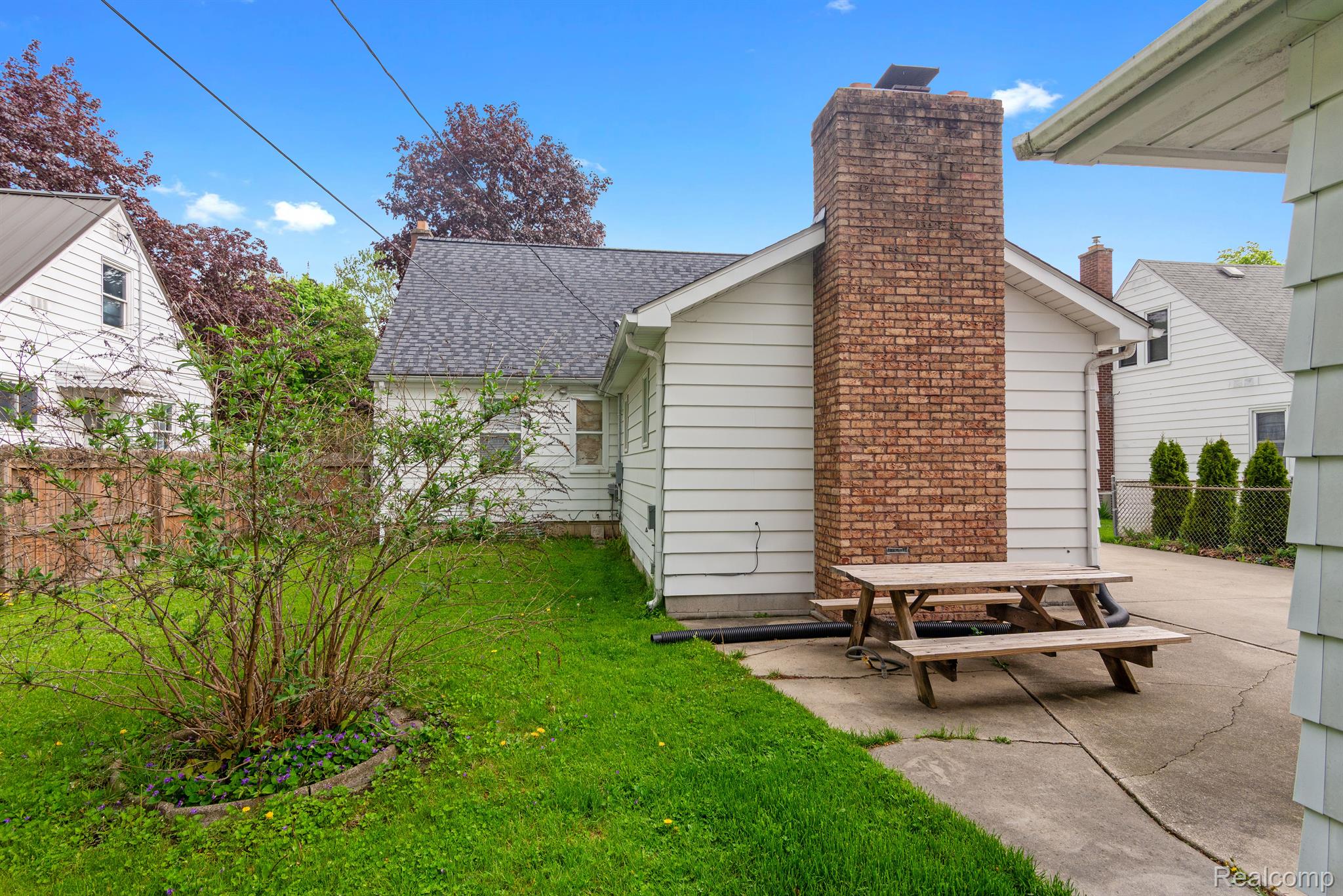 317 HUNTER Street