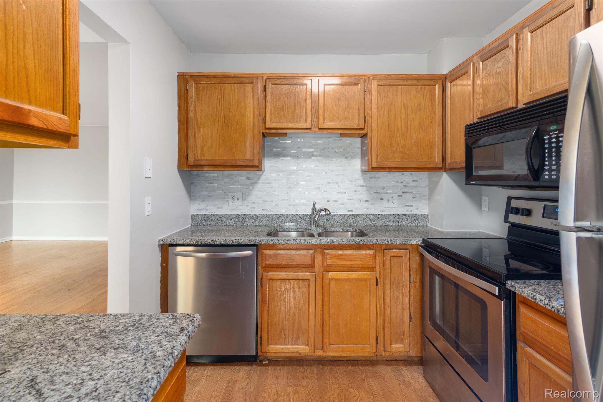 37477 CLUBHOUSE DR 165