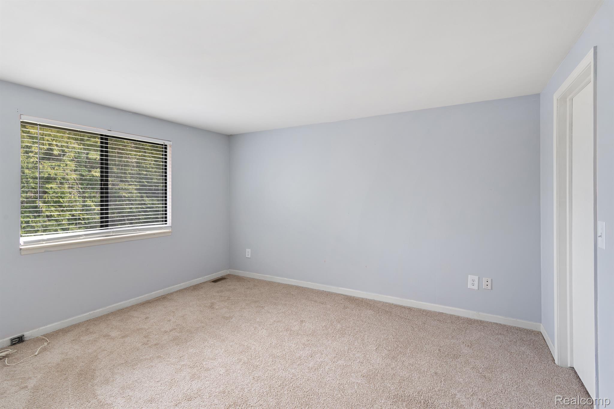 37477 CLUBHOUSE DR 165