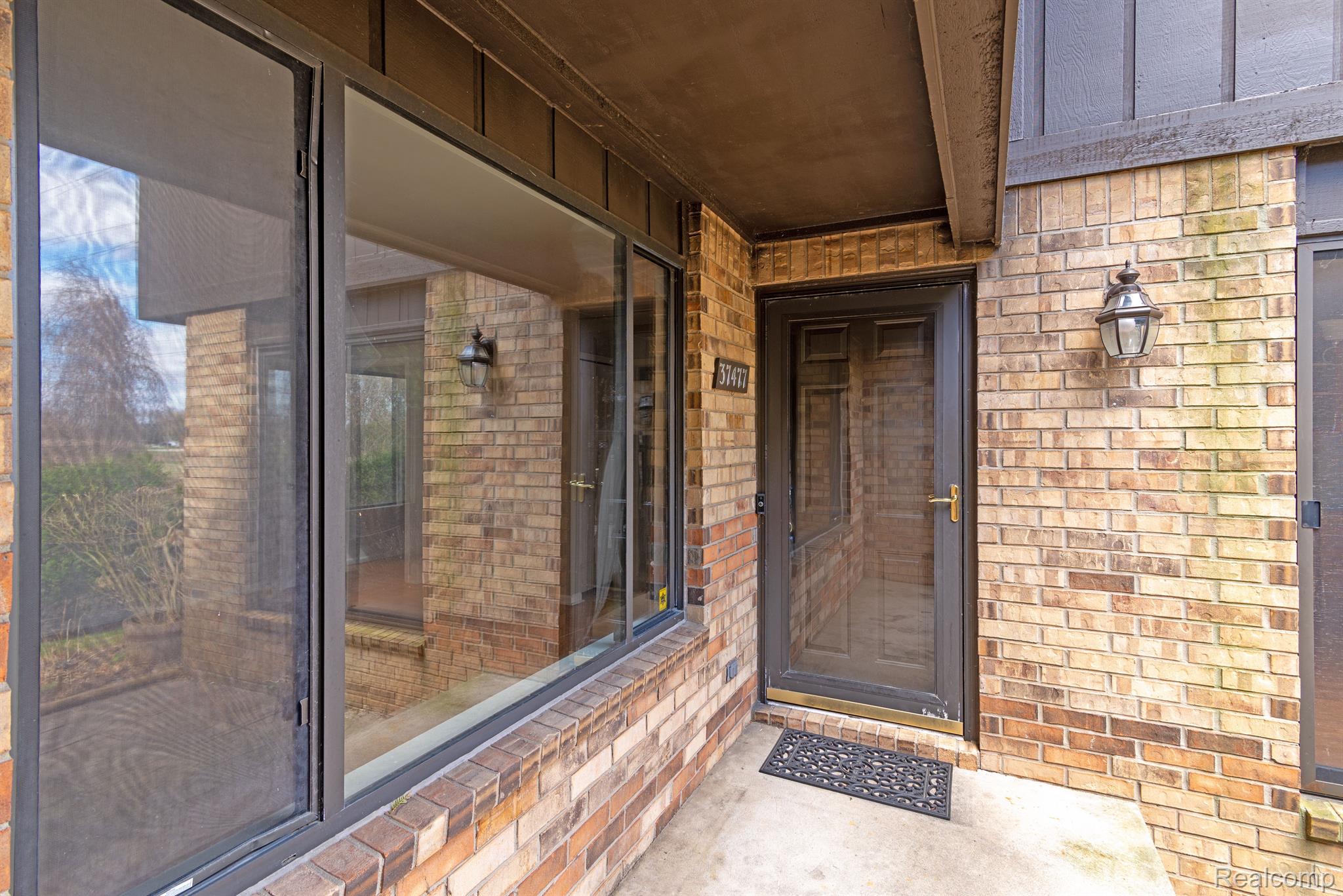 37477 CLUBHOUSE DR 165