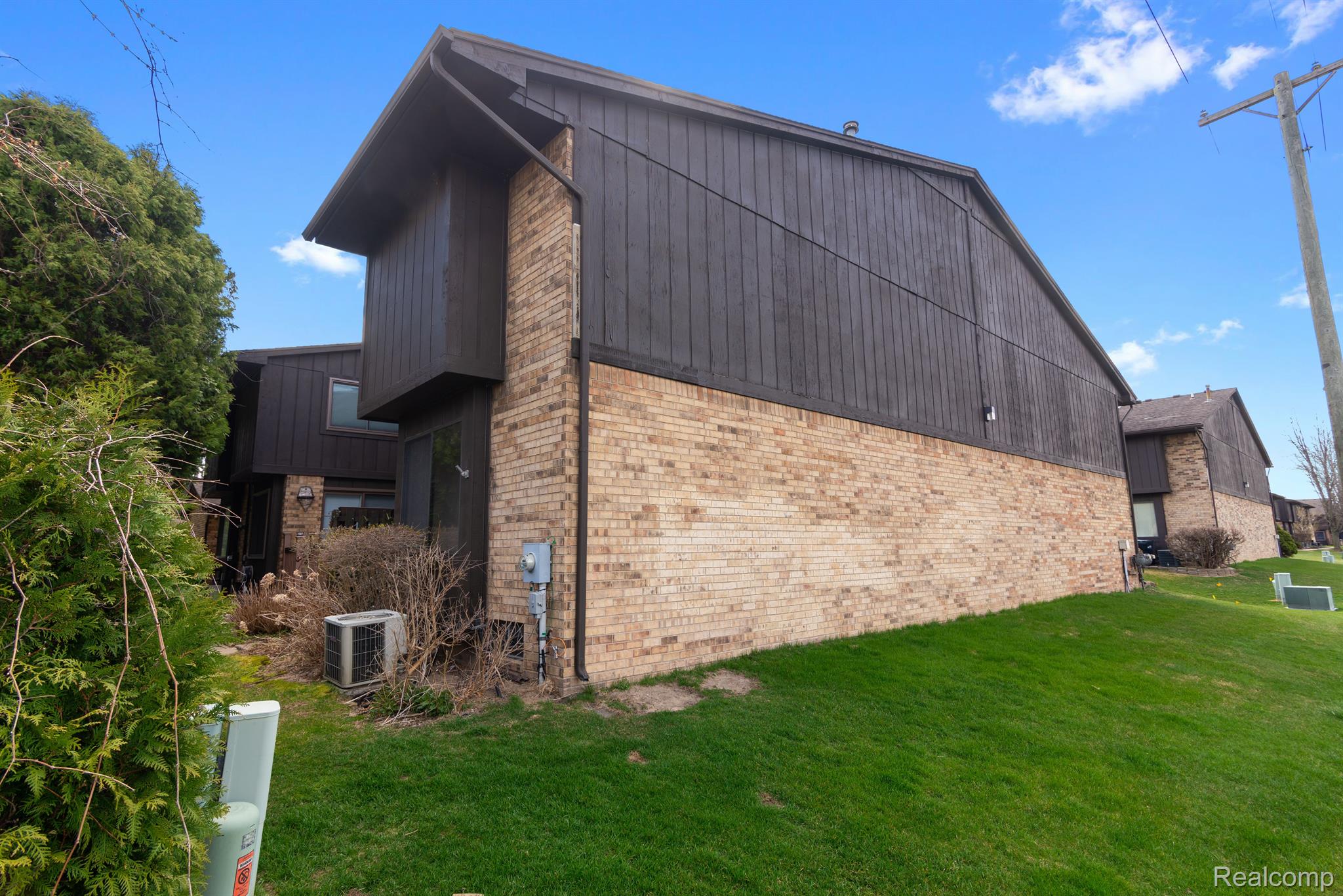 37477 CLUBHOUSE DR 165