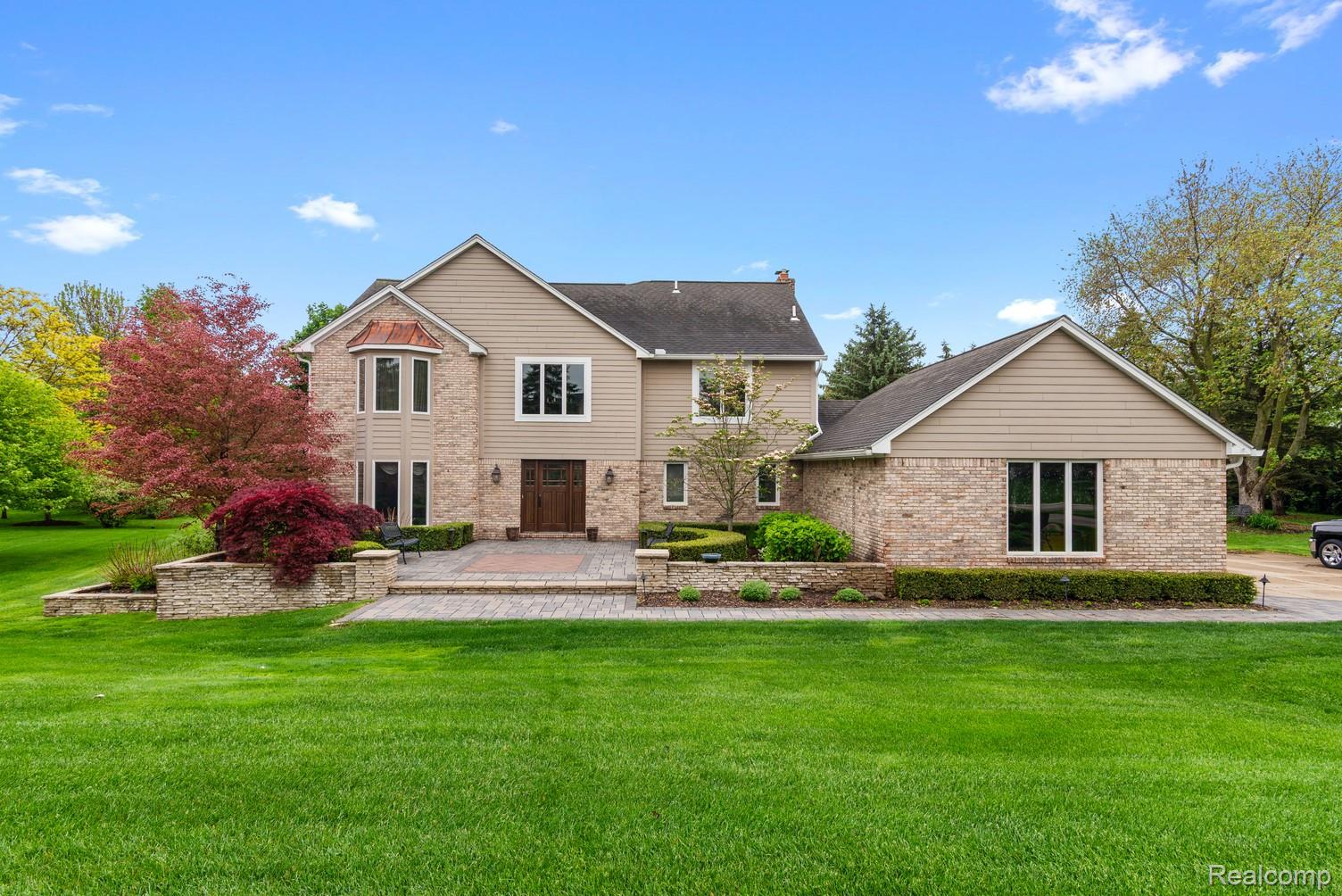 295 Oakbridge Drive