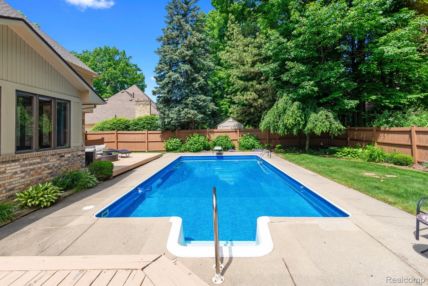 1484 Kings Pointe Road