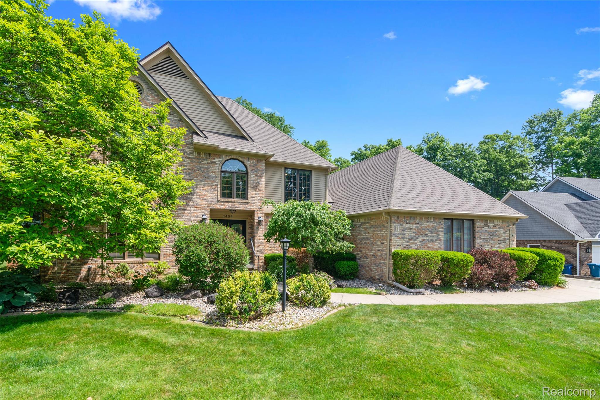 1484 Kings Pointe Road