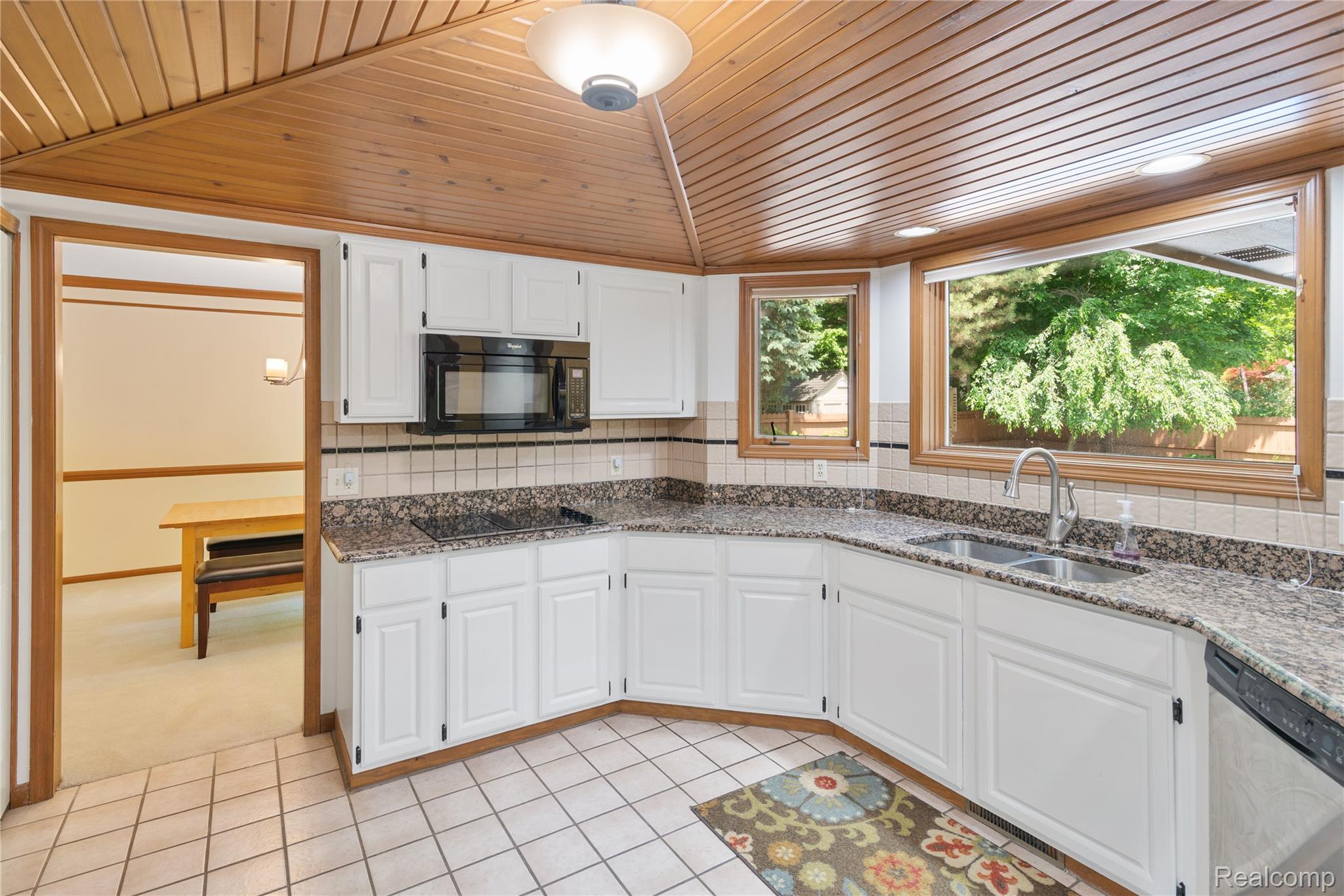 1484 Kings Pointe Road