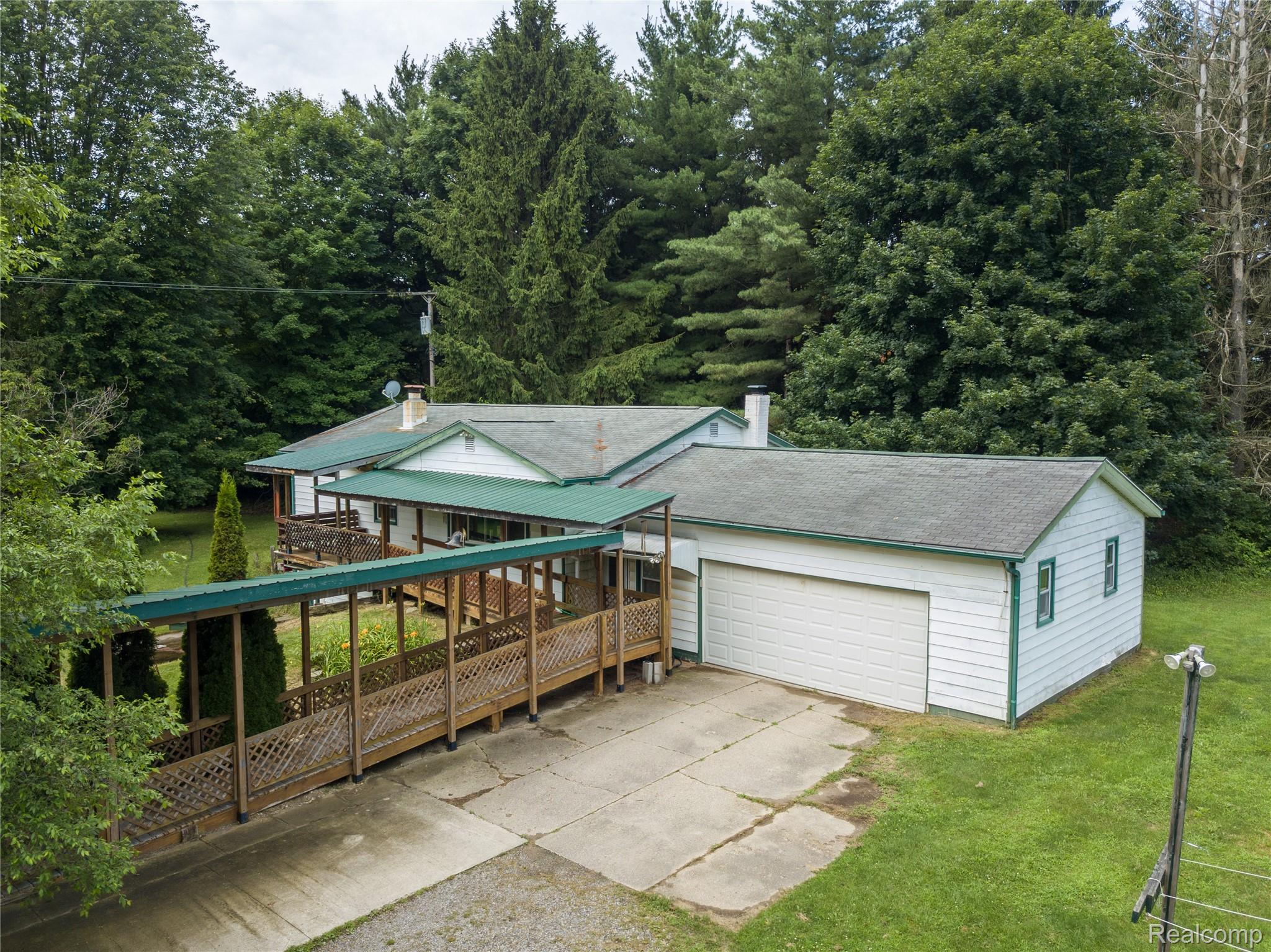 873 N Blacks Corners Road