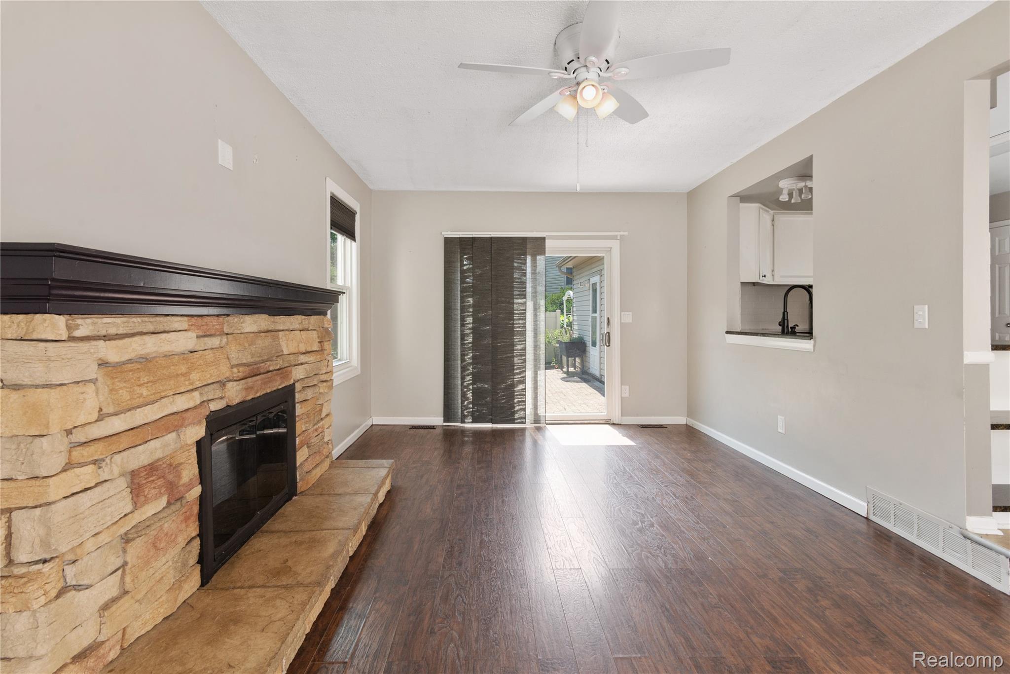 19104 Arlington Drive