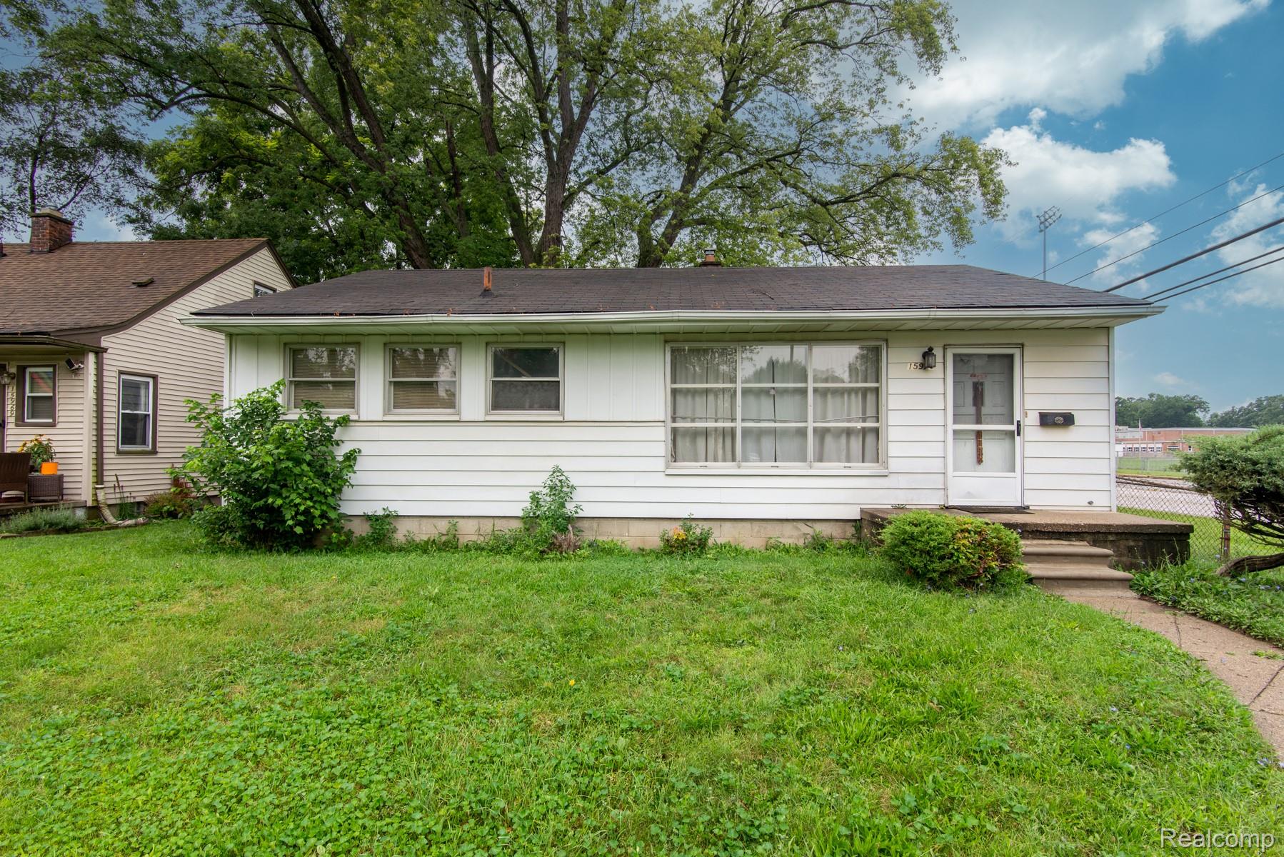 15975 Kinloch