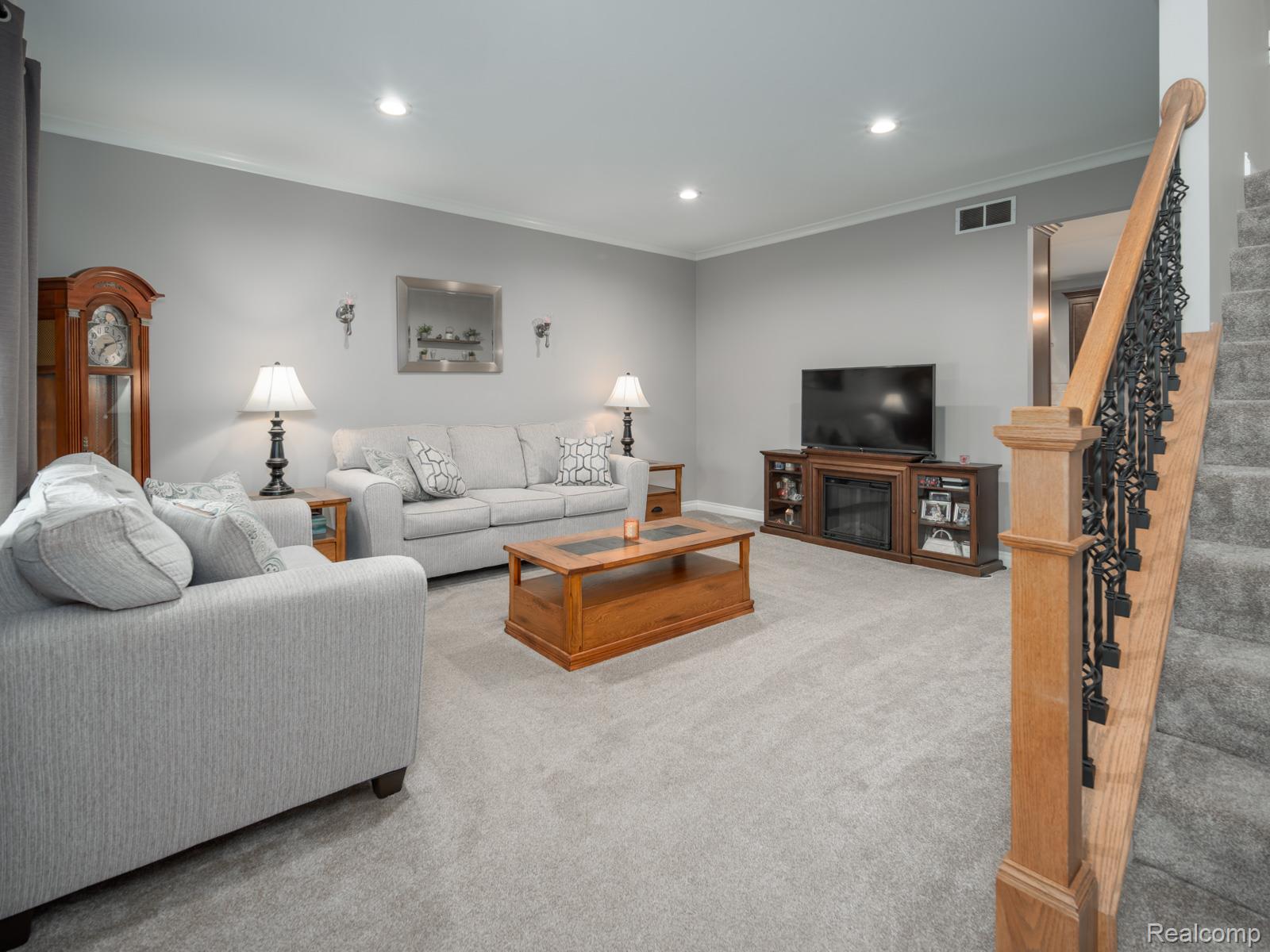 1027 Xanadu Court