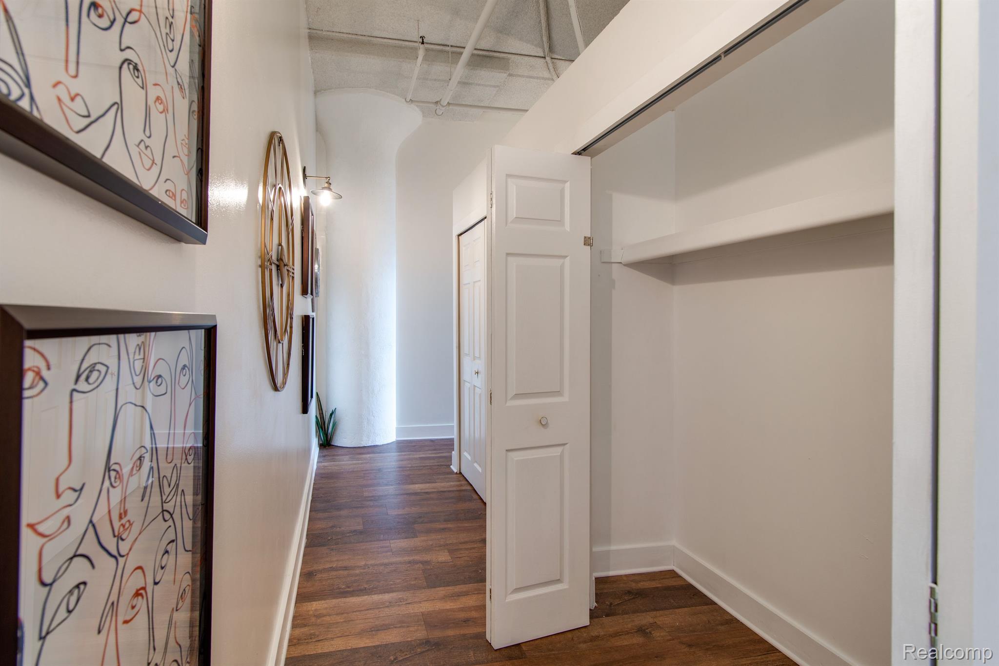 6533 E JEFFERSON Avenue Unit: 601