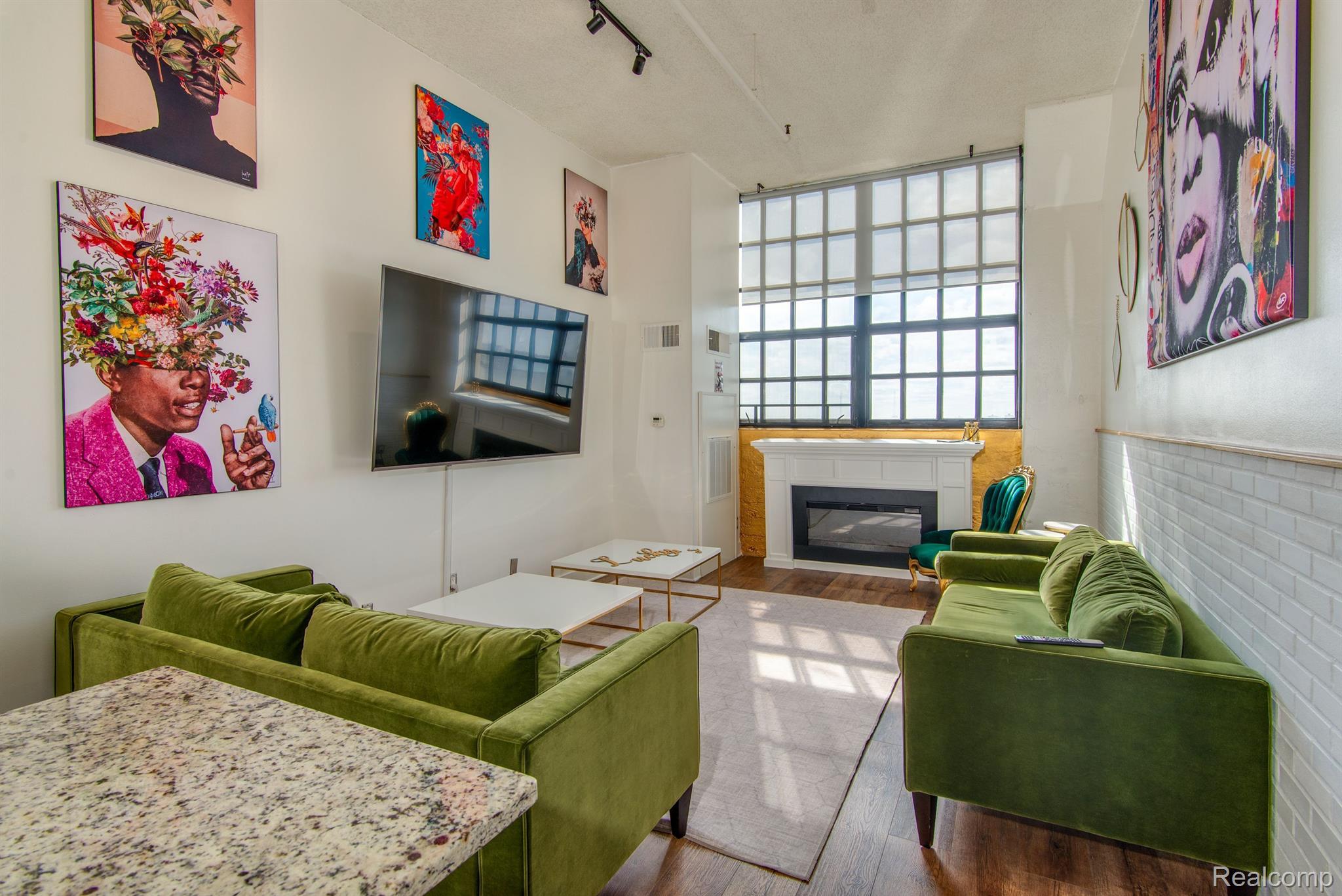 6533 E JEFFERSON Avenue Unit: 601