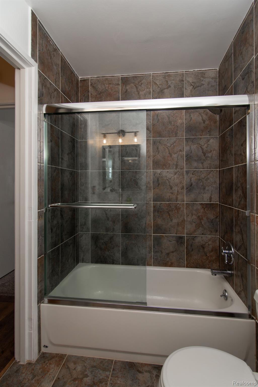 6533 E JEFFERSON Avenue Unit: 601