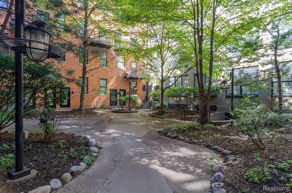 6533 E JEFFERSON Avenue Unit: 601