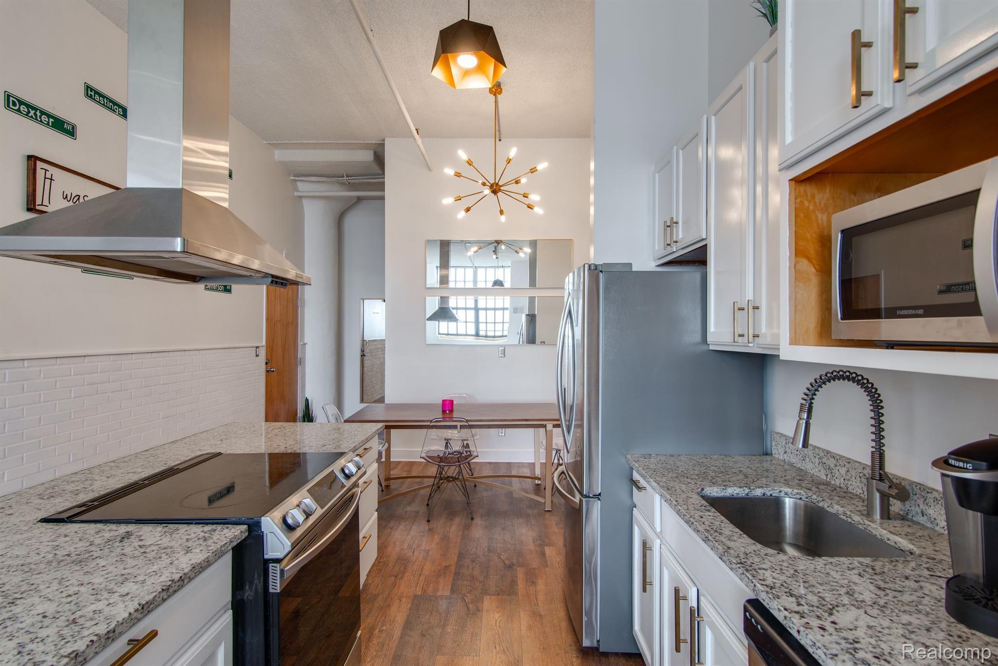 6533 E JEFFERSON Avenue Unit: 601