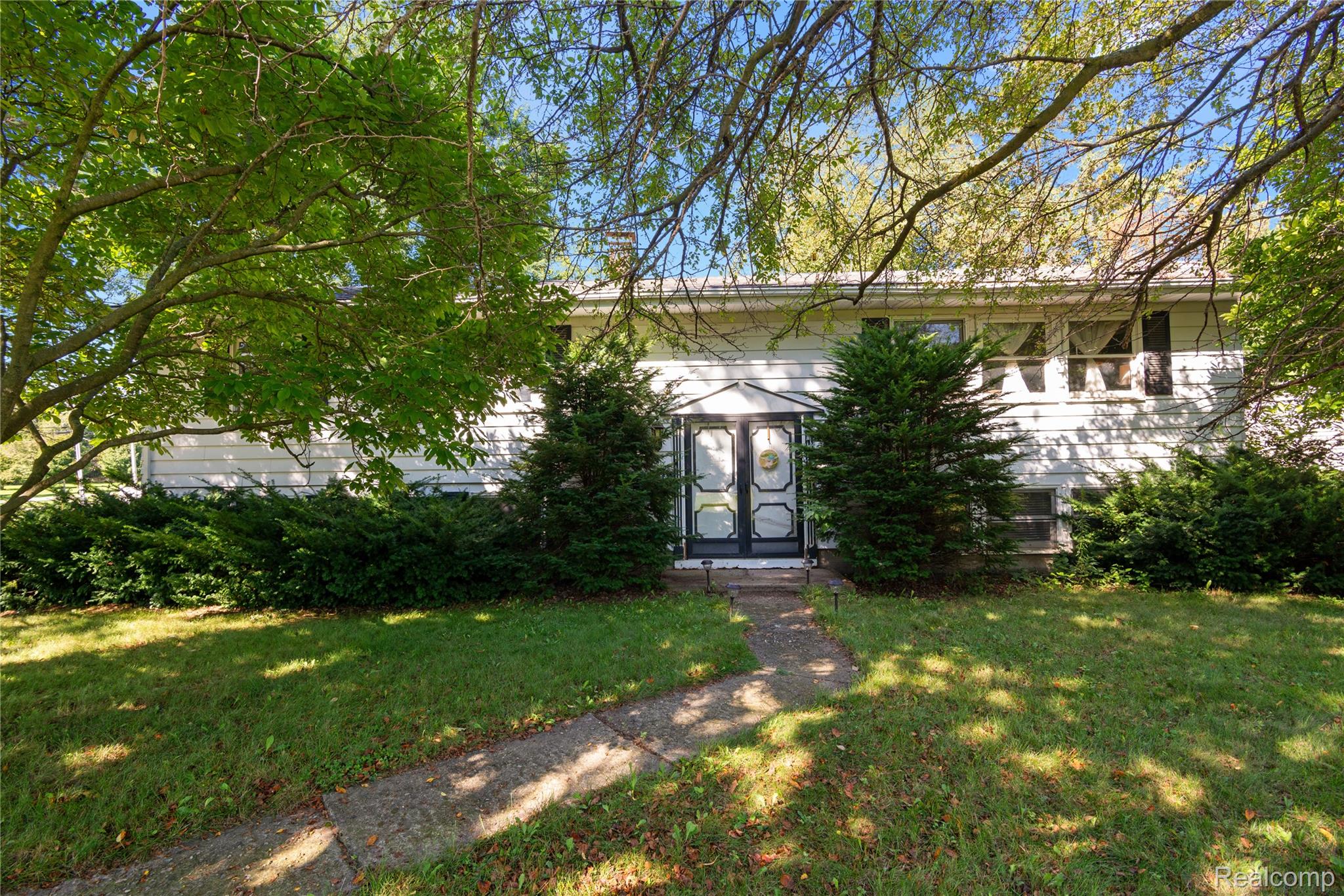 742 Westchester Drive