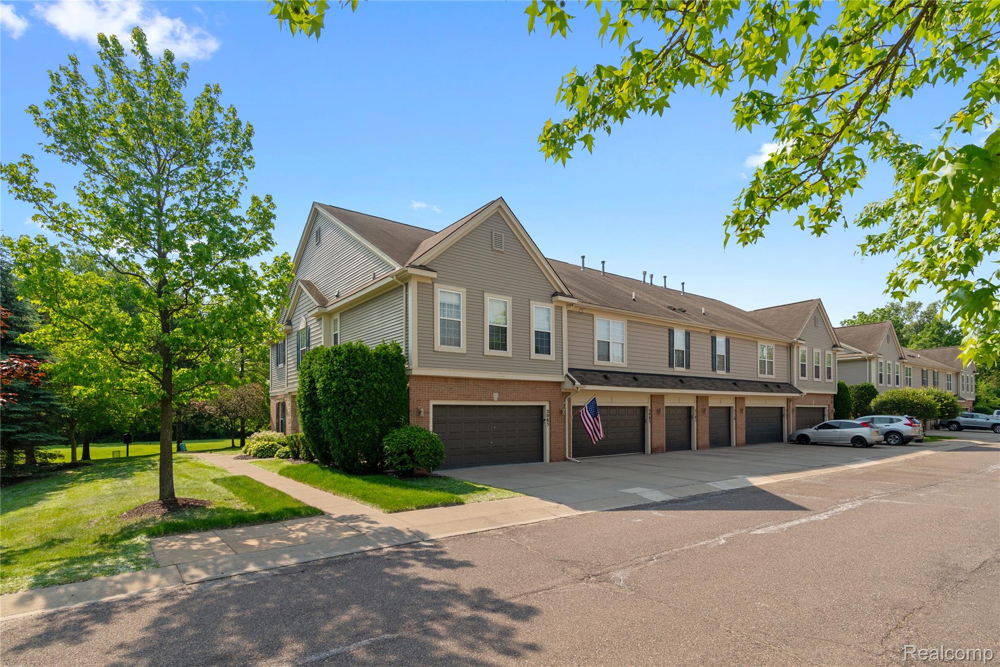 2065 Pinecroft Drive