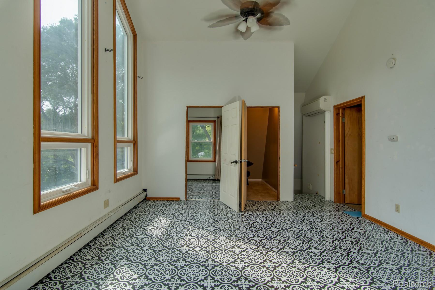 1515 W Frances Road